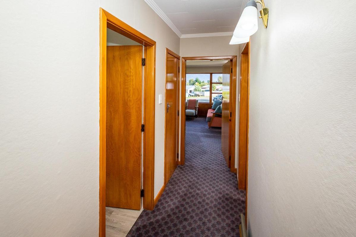Grand View - Te Anau Holiday Home Exterior foto