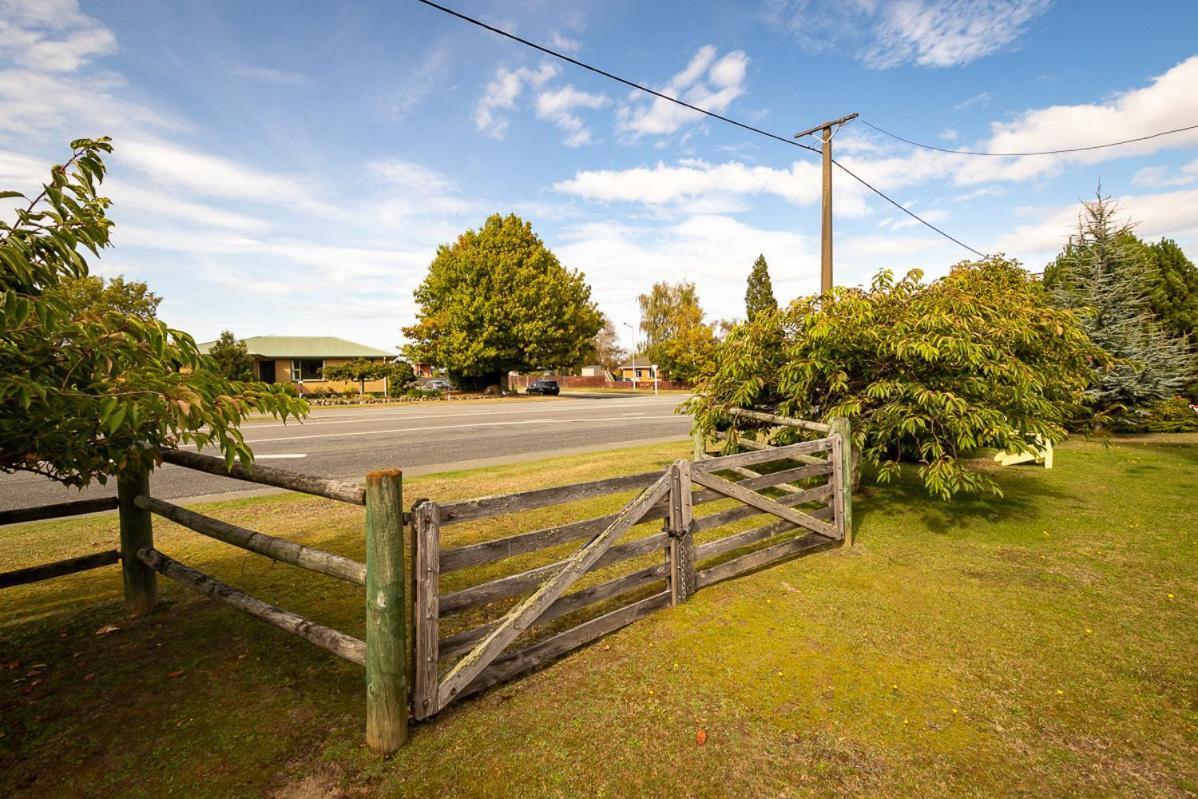 Grand View - Te Anau Holiday Home Exterior foto