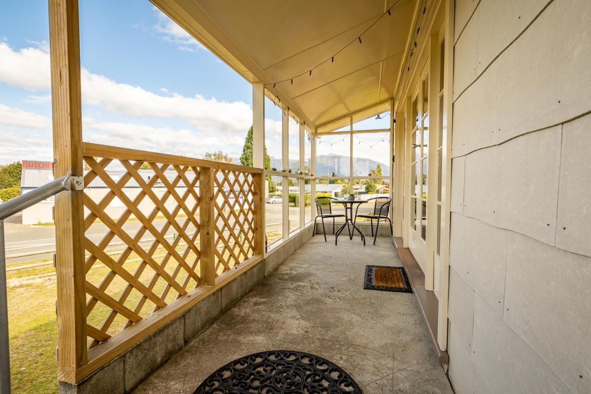 Grand View - Te Anau Holiday Home Exterior foto